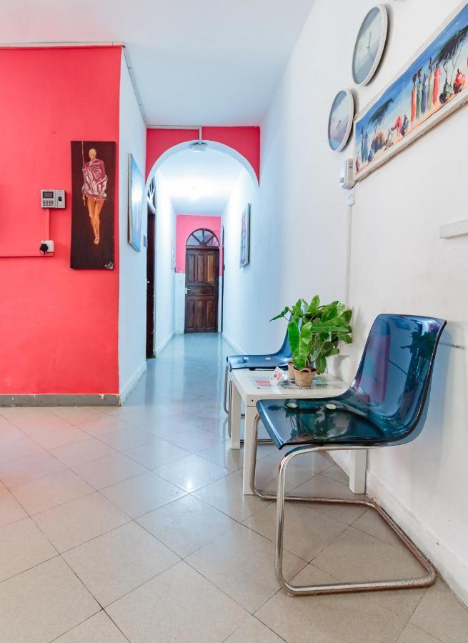 Kelele Square Bed & Breakfast *