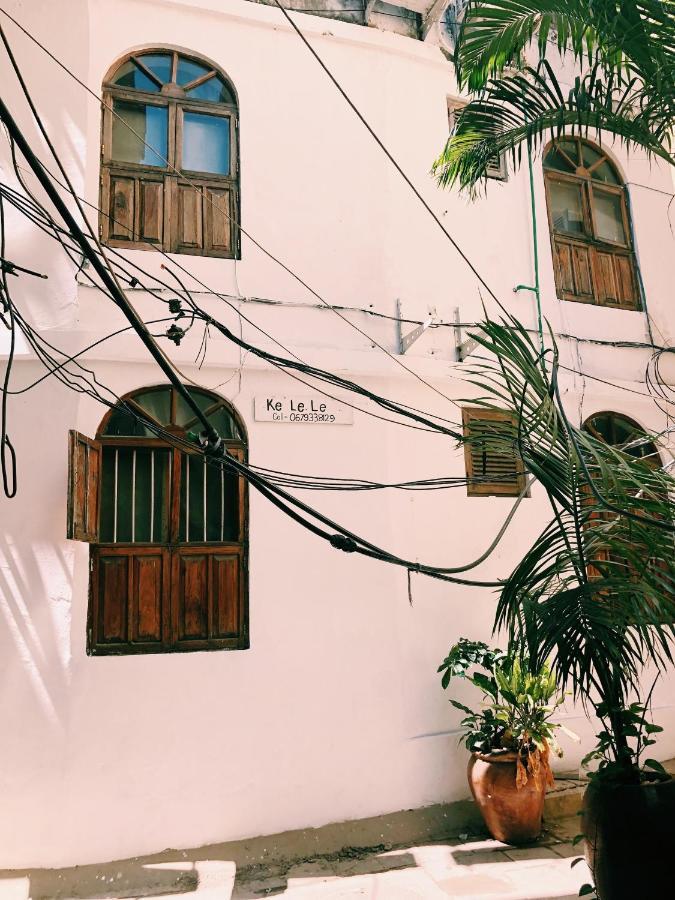 Bed & Breakfast Kelele Square *